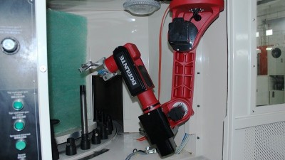 機械手自動（dòng）噴塗的優點有哪些？看（kàn）看噴塗設備廠家怎麽說