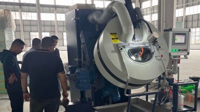 安徽密封件客戶 現（xiàn）場驗收自動滾噴機PR90