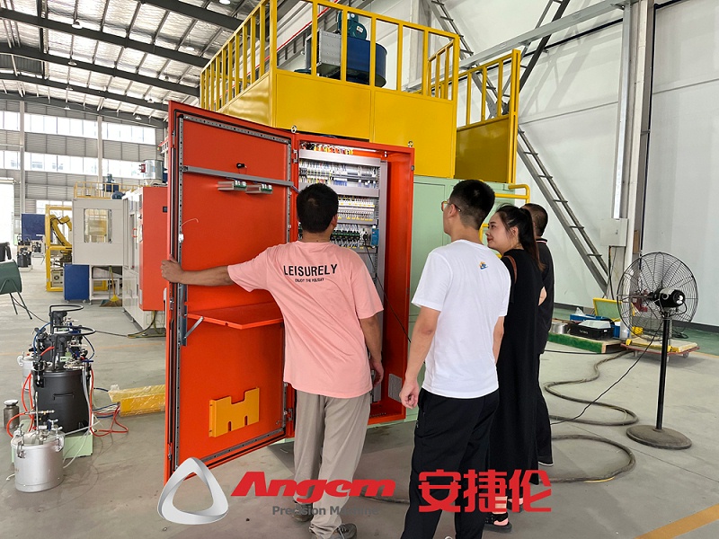 噴膠(jiāo)機 噴膠機