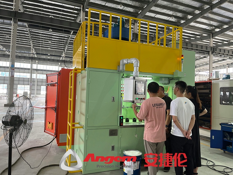 自動噴膠機2 自動噴膠機2