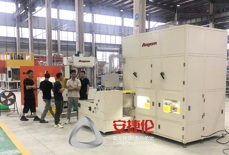 滾塗機 (5) 滾塗(tú)機 (5)