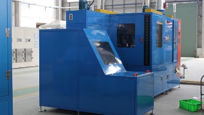 【滾（gǔn）膠機發貨】高求美（měi）達定製減震器襯套內孔自動滾膠機發貨