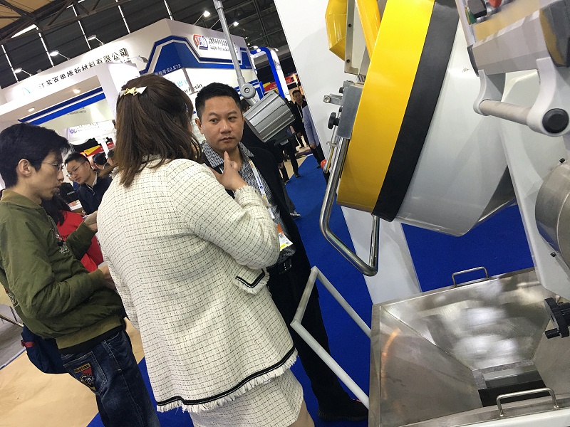 自動滾(gǔn)塗機 安(ān)捷倫 自動滾塗機 安(ān)捷倫