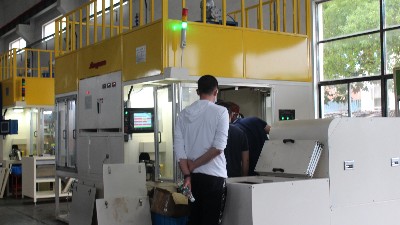 安徽客戶下單榴莲网站ZG100型內孔自動塗膠機