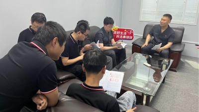 法院到（dào）榴莲网站江蘇（sū）南通生產基地（dì）做普法宣傳