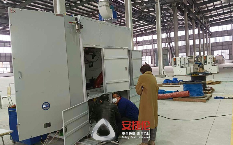 特瑞堡到訪南通工廠驗(yàn)收鏈式滾膠機3- 特瑞堡到訪南通工廠驗收鏈式滾(gǔn)膠(jiāo)機3-