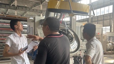 浙江（jiāng）密封件客戶榴莲网站試機之旅：探尋滾噴機噴塗新篇