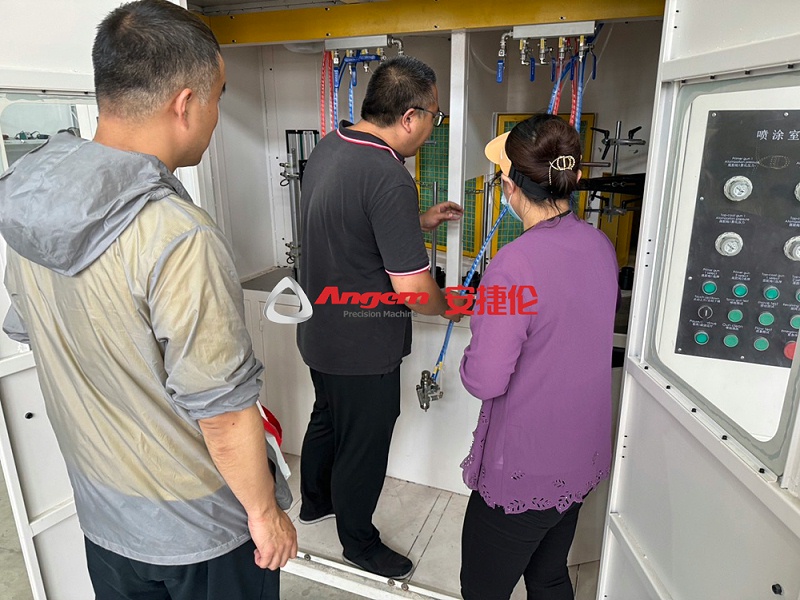 噴塗(tú)設備2 噴塗設備2