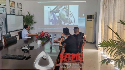 密（mì）封件軸承客戶考察滾噴設備，軸承線性導軌封蓋噴PTFE