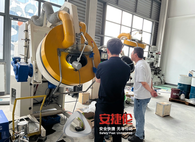 自動滾噴機 自動滾噴機(jī)