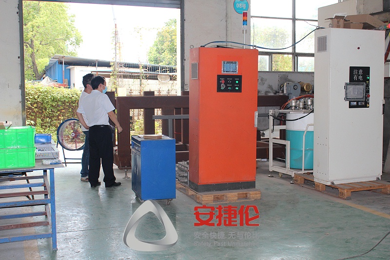 參觀磷化線1 參觀磷化線1