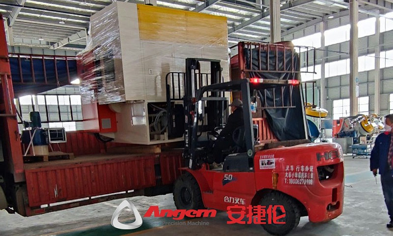 噴(pēn)膠(jiāo)機3 噴膠機3
