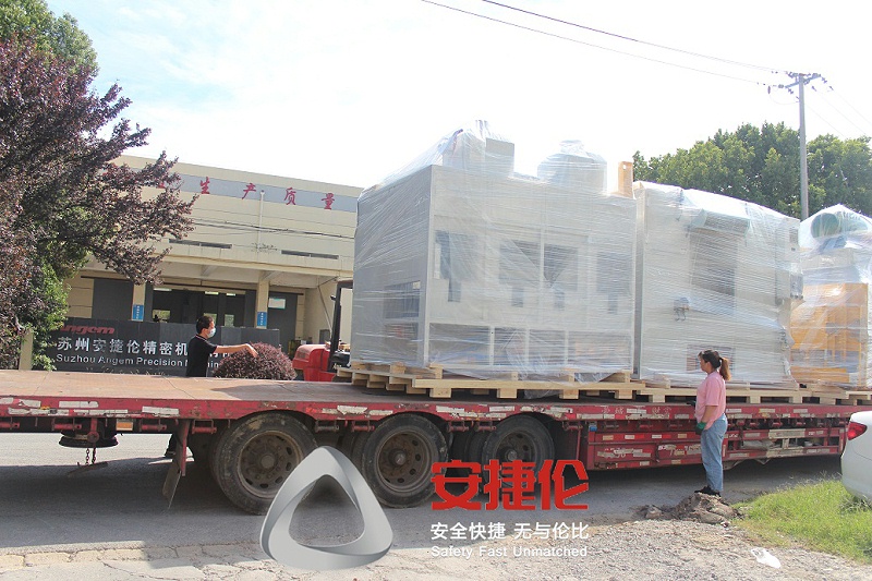 機器人噴膠(jiāo)機(jī) 機器人噴膠機