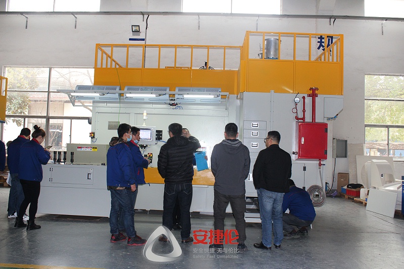 鏈(liàn)式噴膠機(jī) 鏈式噴膠機