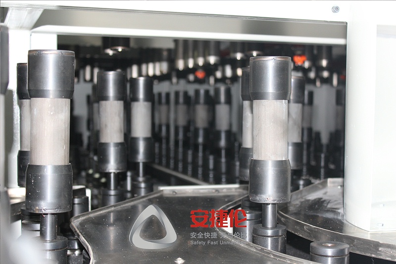 自(zì)動化噴塗(tú)設備 自動化噴塗設備