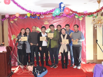 安（ān）捷倫--2016年跨年聯歡會-優秀（xiù）員工合影