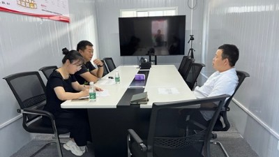 江蘇南通經開局曹局（jú）到訪（fǎng）榴莲网站進行工作（zuò）宣傳和指（zhǐ）導